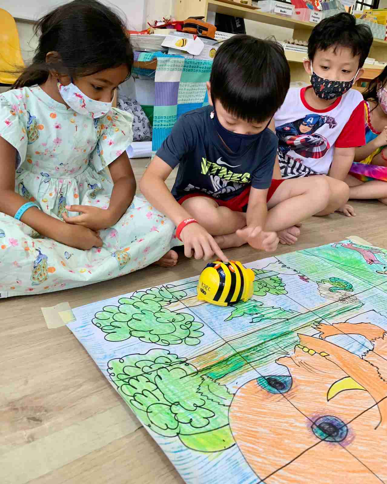 Shaws preschoolers having fun coding robots